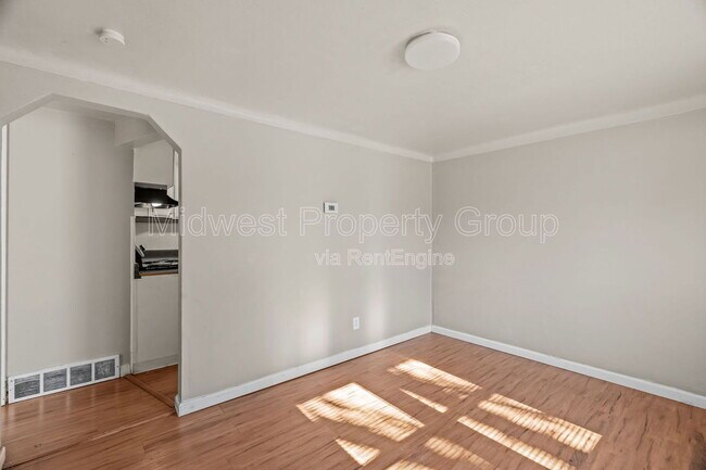 Building Photo - 161 Anistasia Dr