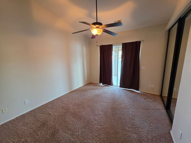 Building Photo - 2021 Lago Grande Cir