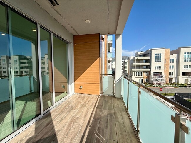 Building Photo - $3990 / 3 BR - GORGEOUS 2020 MODEL CONDO IN THE WARM SPRINGS AREA OF SOUTH FREMONT