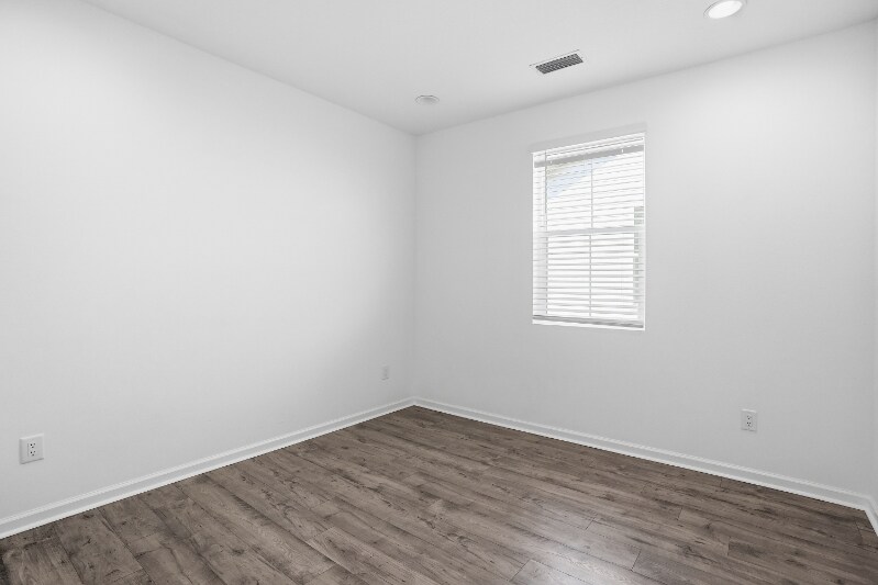 Building Photo - 8632 Tropics Ave