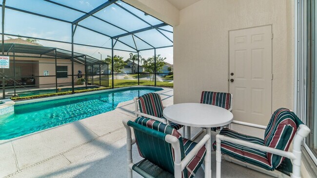 Building Photo - 8147 Fan Palm Way