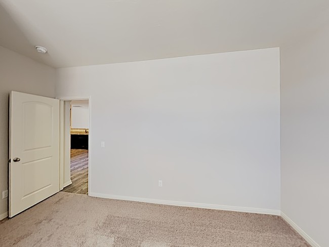 Building Photo - Brand-new one-story home in Savannah Lakes.