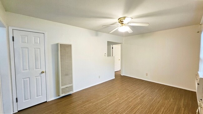 Building Photo - Charming 3/1 in Midwest City-Remodeled