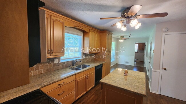 Building Photo - 829 Bradford Ct SW