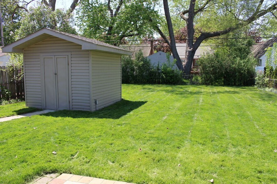Building Photo - 3011 Ferris Ave