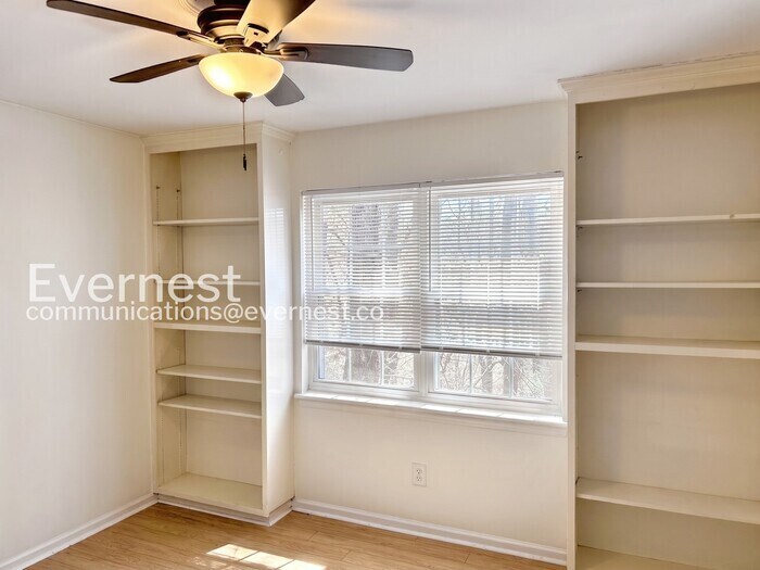 Building Photo - 2086 Montreat Cir