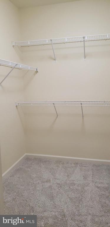 Building Photo - 6501 Grange Ln