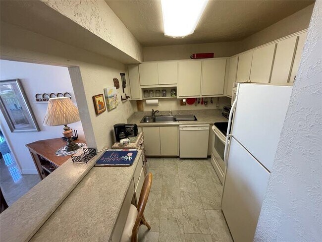 Building Photo - 531 N Ocean Blvd