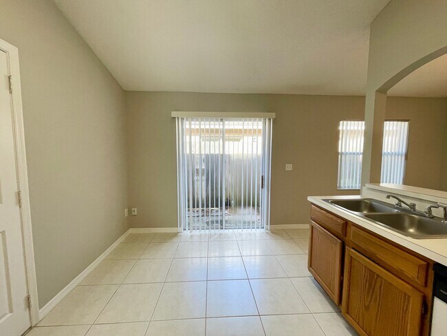 Building Photo - CUTE HOME IN SOUTHEAST ORLANDO