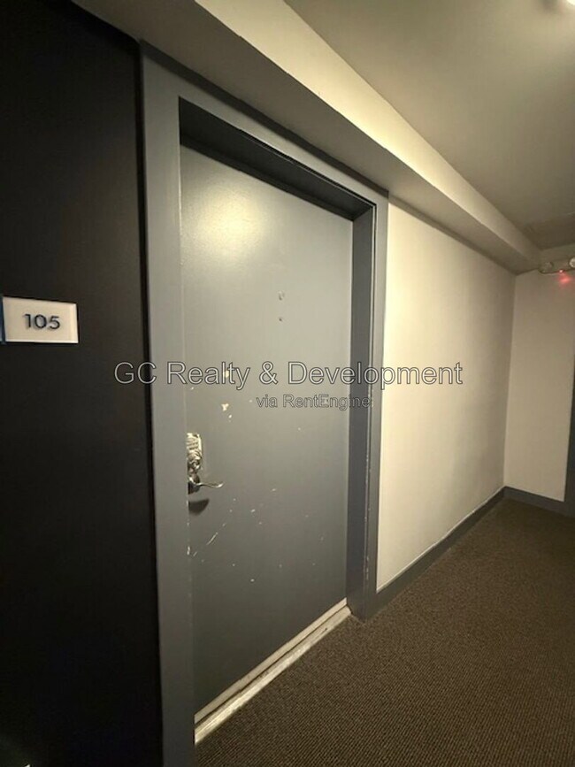 Building Photo - 800 Graceland Ave