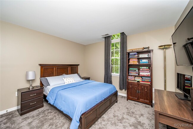 Building Photo - 11107 Manor View Dr