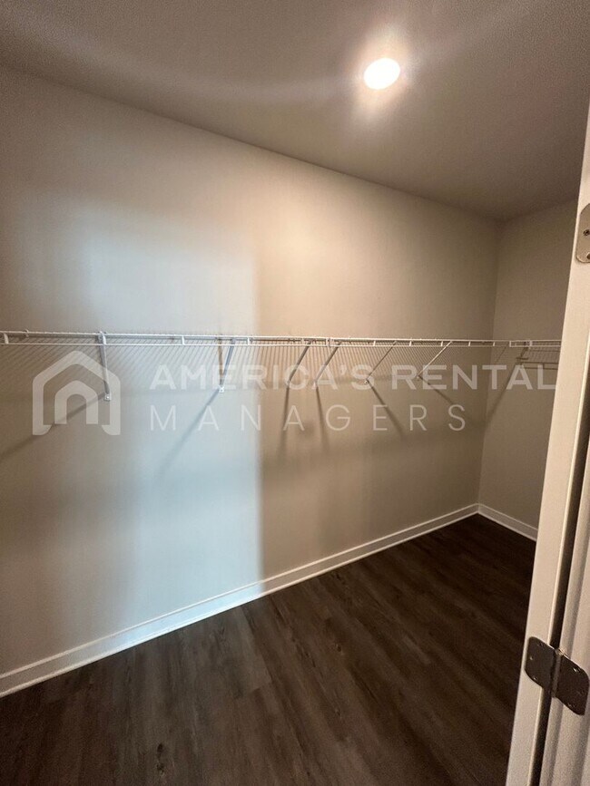 Building Photo - Home for Rent in Jemison, AL. Available to View with 48 Hour Notice!!!