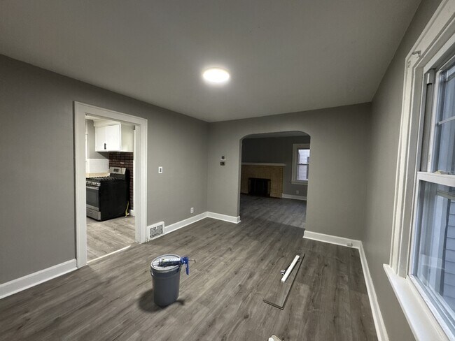 Building Photo - 11104 Lincoln Ave