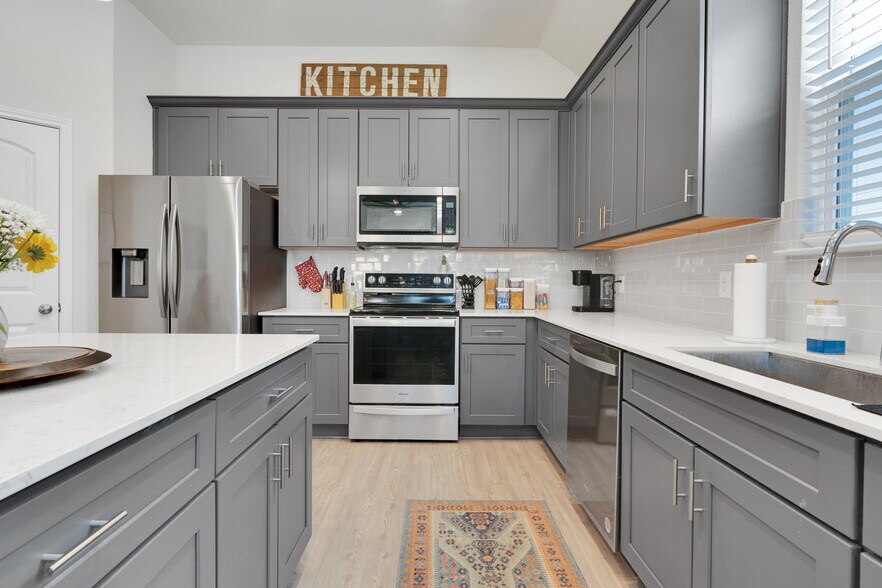 Building Photo - 4733 Whaler