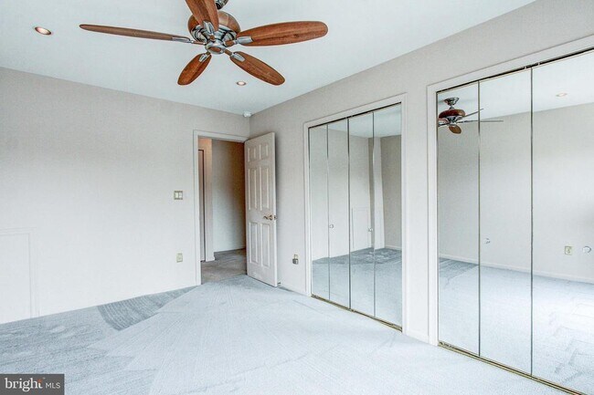 Building Photo - 204 Saratoga Ct