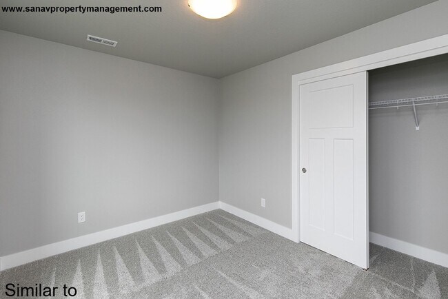 Building Photo - Experience Home Perfection in Style! Spacious 3-Bed Home Coming Up in Ankeny!