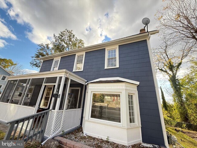 Building Photo - 220 Berlin Rd