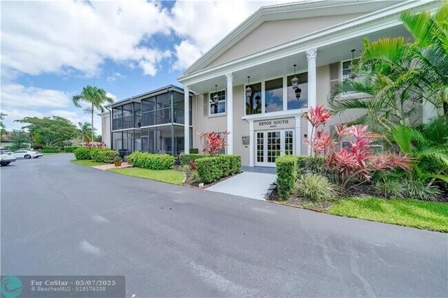 Primary Photo - 9000 Jacaranda Ln