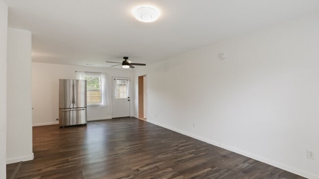 Building Photo - 3132 Fields Dr