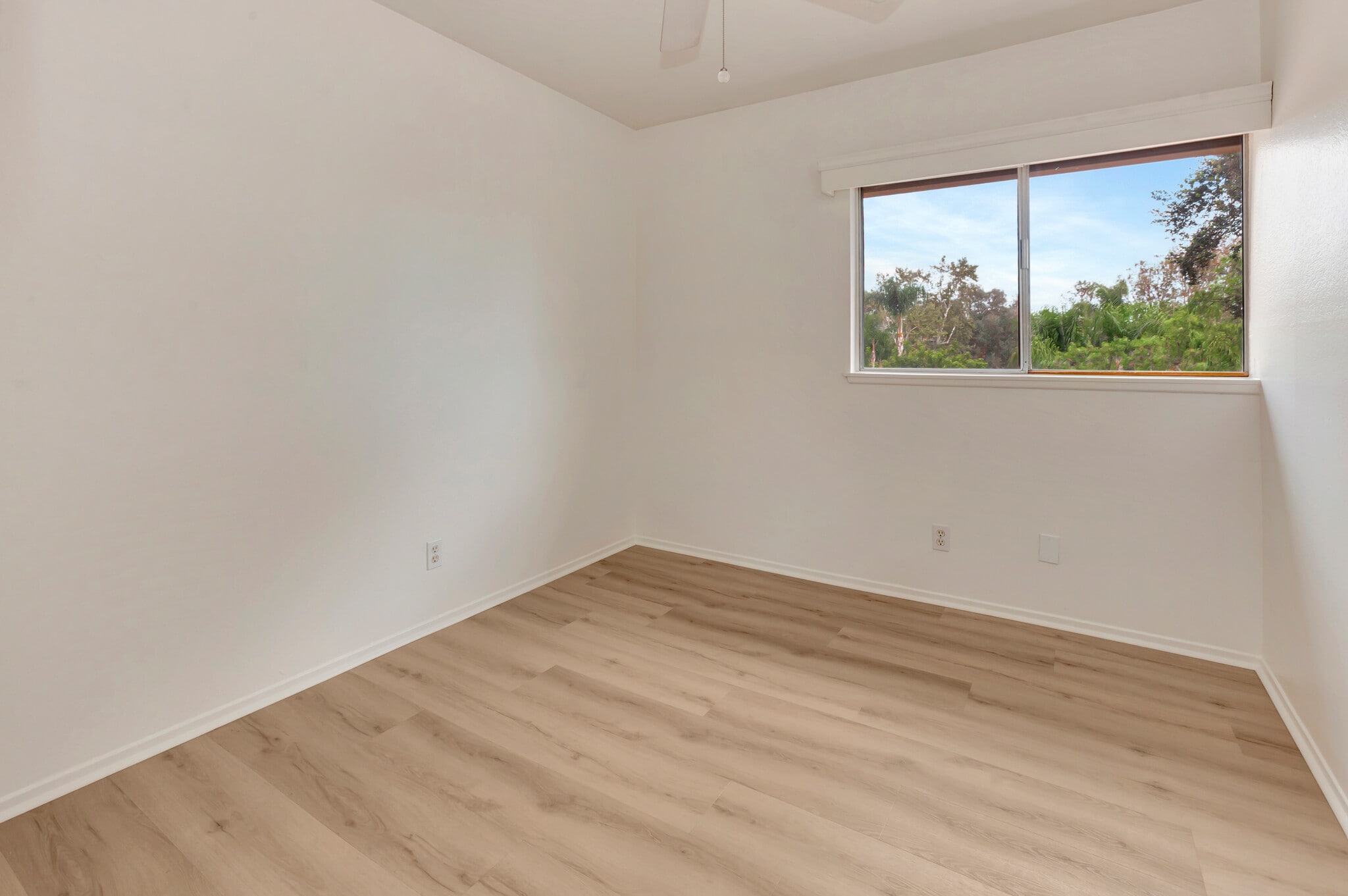 Building Photo - 22974 Via Nuez