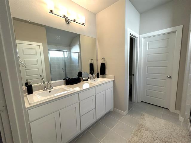 Building Photo - 4913 Pebblewood Dr