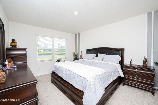 Building Photo - 1326 Middle Lk Dr