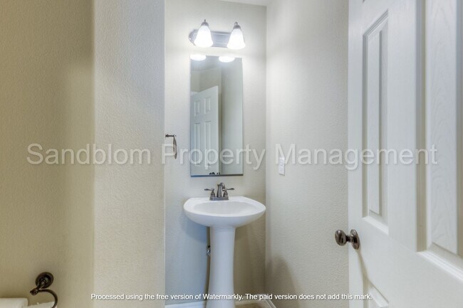 Building Photo - FOR LEASE | Jenks Home | 4 Bed, 2.5 Bath $...