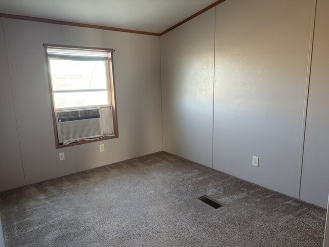 Building Photo - 1066 S 100 E
