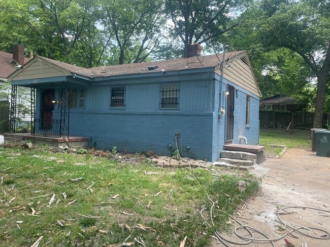 Building Photo - 1334 Greenwood St