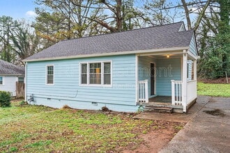 Building Photo - 2135 Jernigan Dr SE