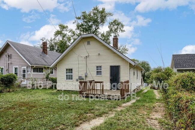 Building Photo - 6215 S Benton Ave