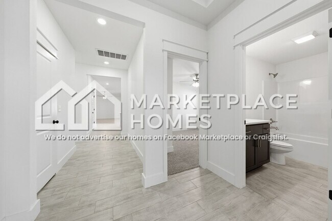 Building Photo - 10812 S 274th E Ave