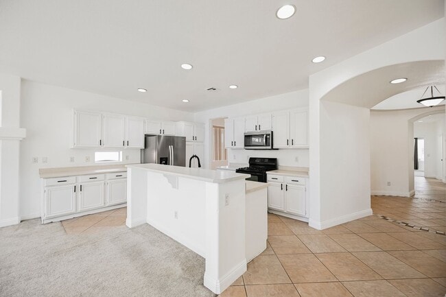 Building Photo - Welcome Home!  One Store Home