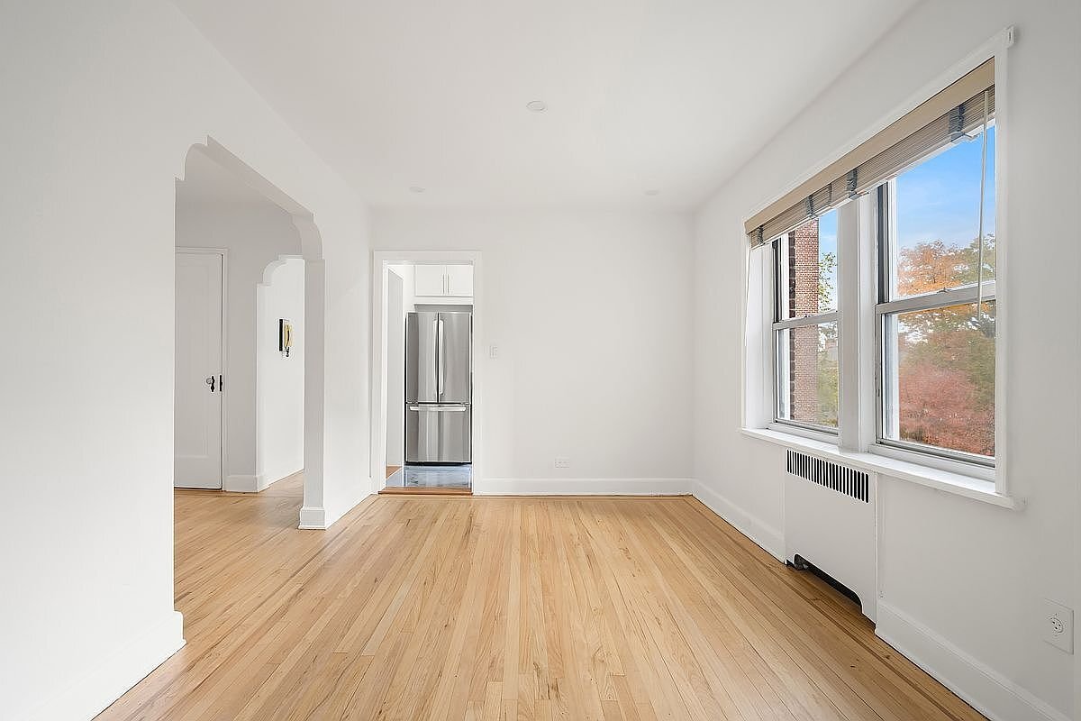Building Photo - 5430 Netherland Ave