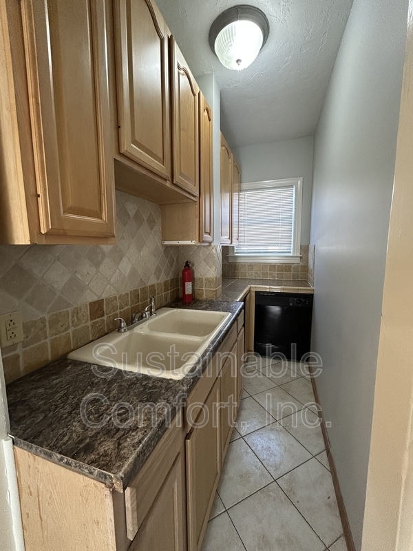 Building Photo - 5 Kensington Rd