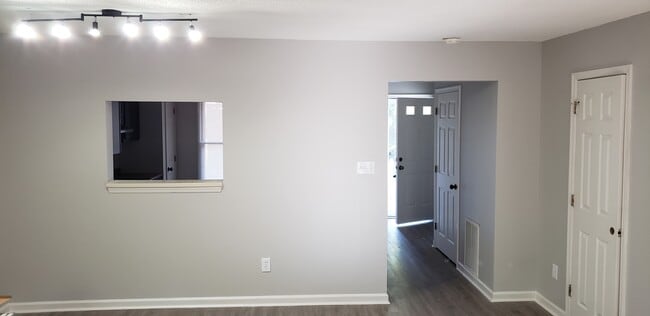 Building Photo - 4385 Baylor St