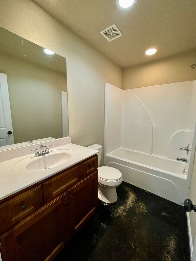 Building Photo - 5306 Apt Dr