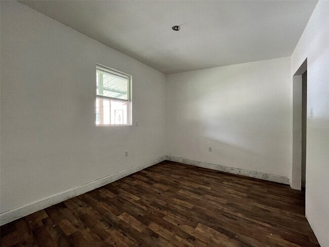 Building Photo - 5104 39th St E