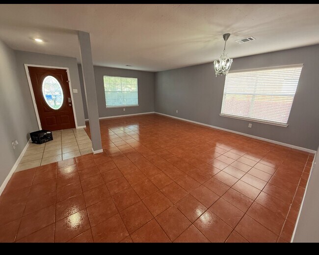 Building Photo - 16939 Watering Oaks Ln