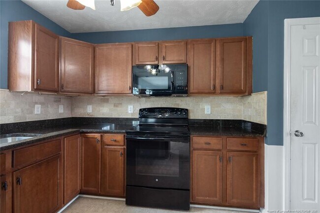 Building Photo - 106 Downing Ct