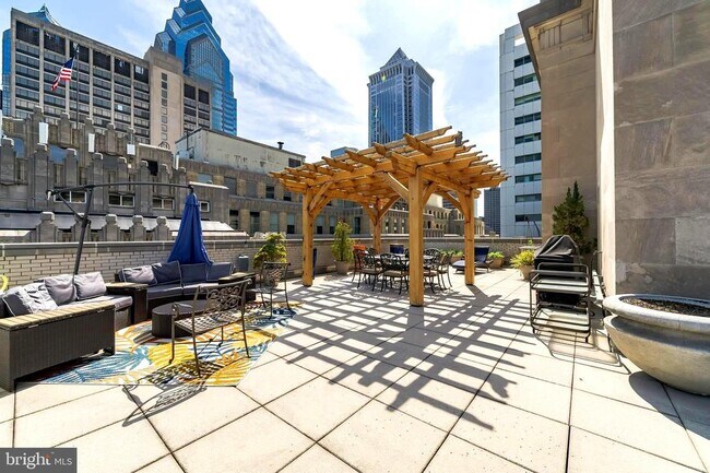 Building Photo - 1600 Arch St