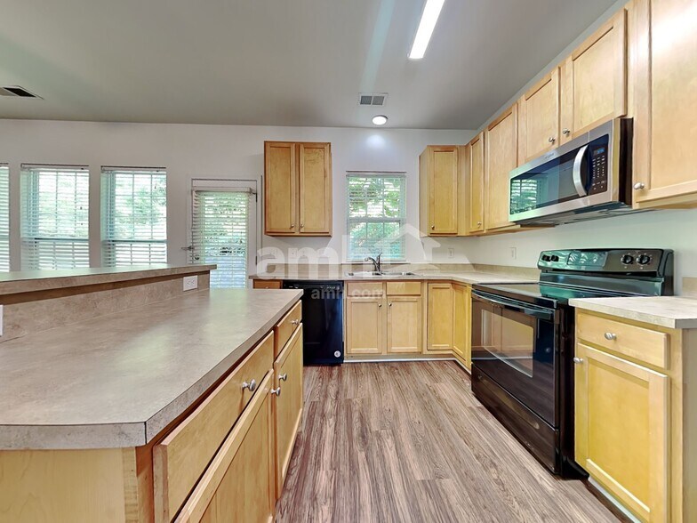 Building Photo - 3309 Glamorgan Ct