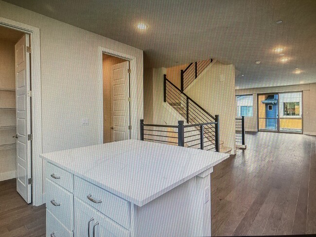 Kitchen with pantry - 156 Whispering Ln NW