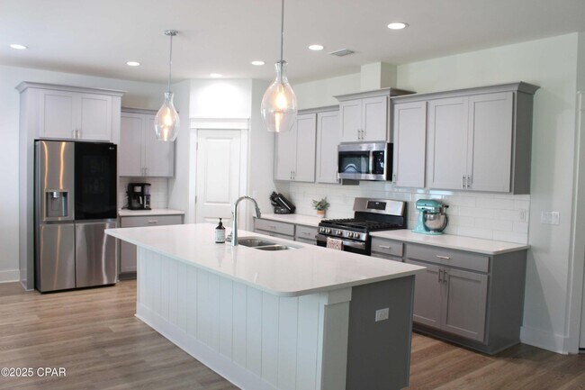 Building Photo - 446 Foxtail Wy