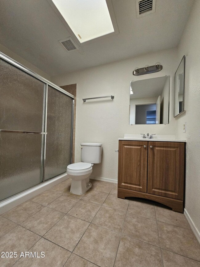 Building Photo - 6231 W Zoe Ella Way