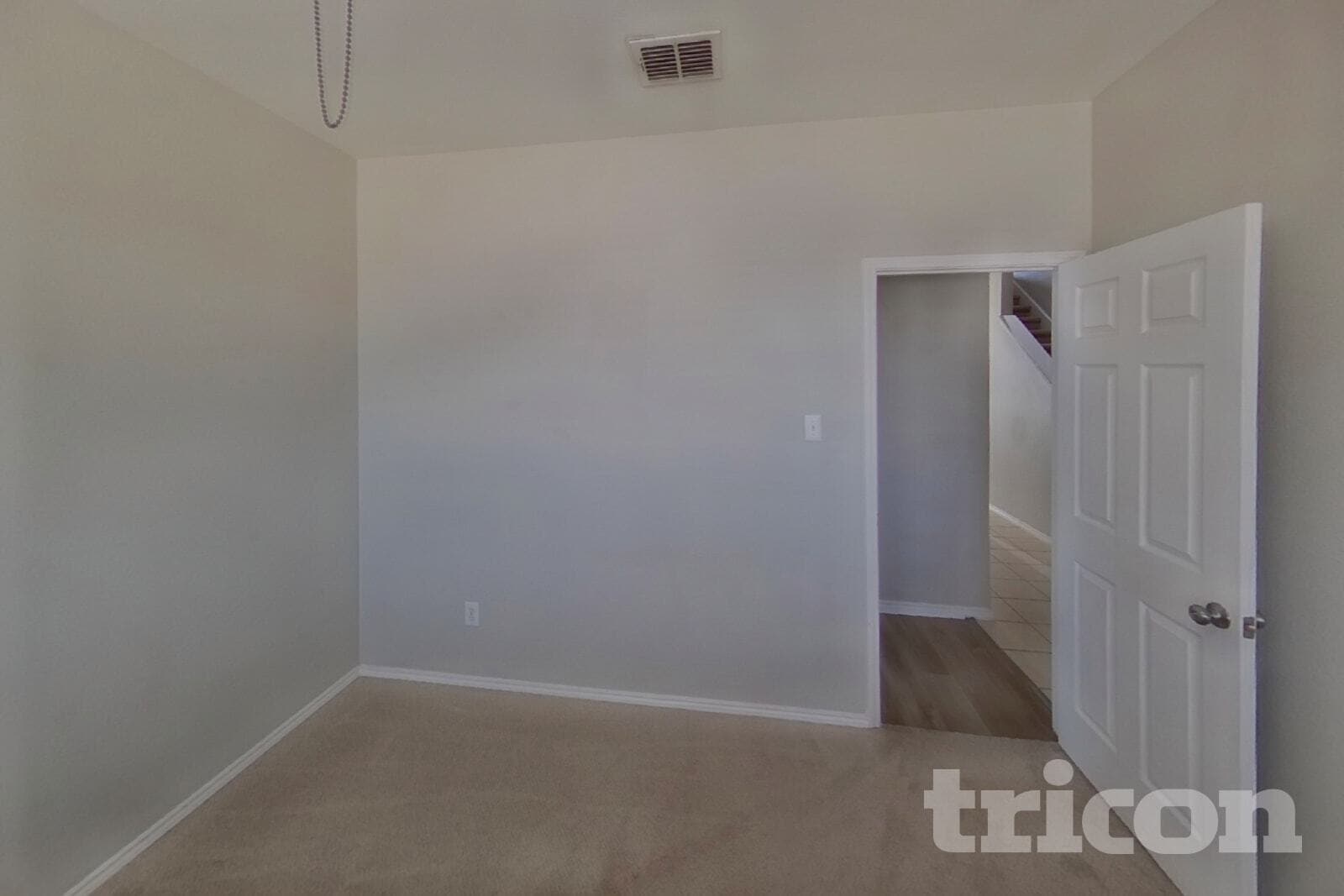 Building Photo - 3005 Glenrose Dr