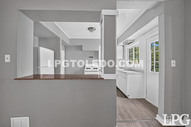 Building Photo - 31 Nevada St