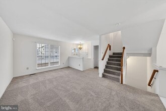 Building Photo - 409 Feather Dr