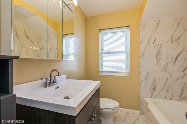 Building Photo - 1906 W 80th St