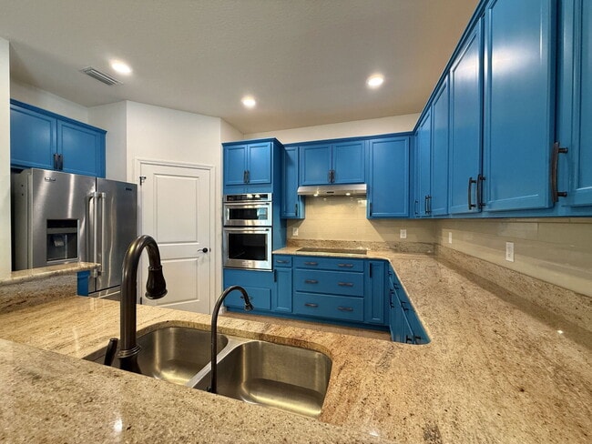 Building Photo - 10551 Park Meadowbrooke Dr